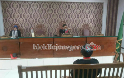Dua Terdakwa Tipiring Miras Disidangkan